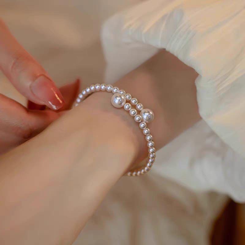 Funky Silver Plated Pearl Bracelet for Women Off White Adjustable