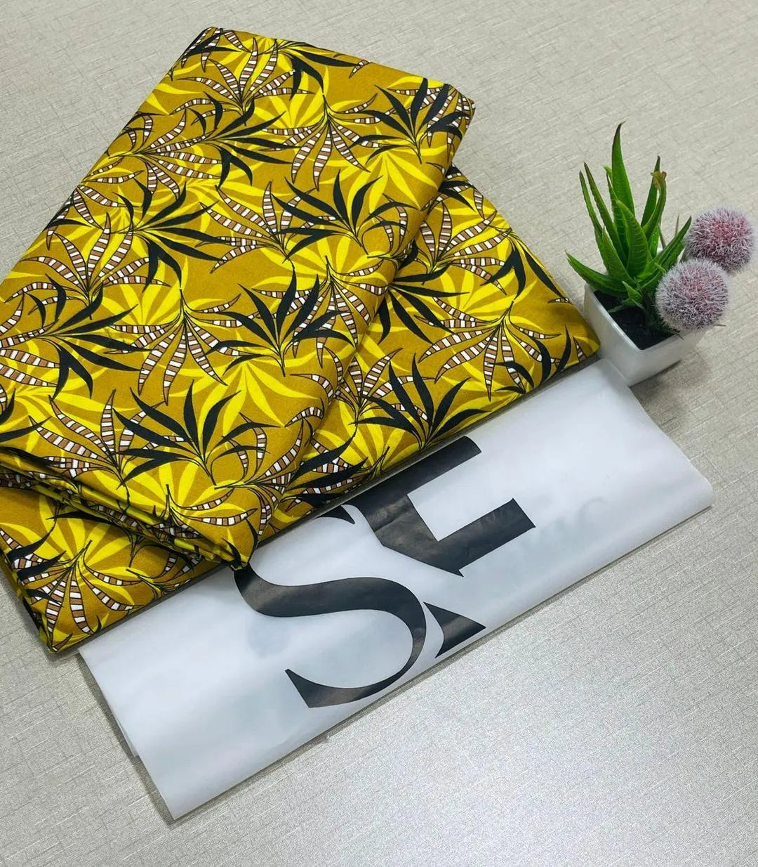 2 Pcs Women's Unstitched Printed Suit