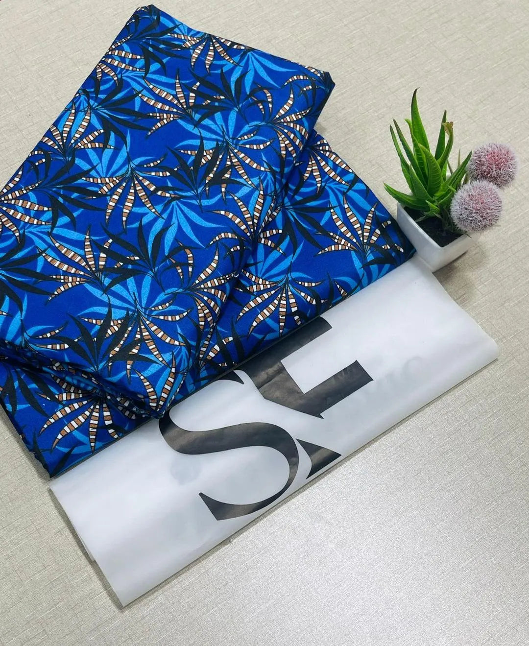2 Pcs Women's Unstitched Printed Suit