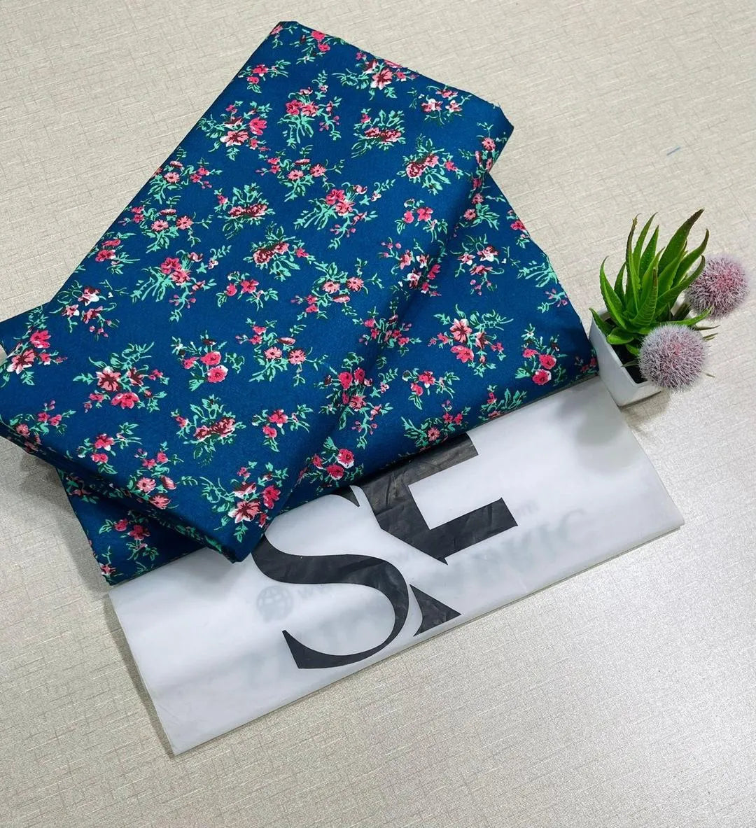 2 Pcs Women's Unstitched Printed Suit