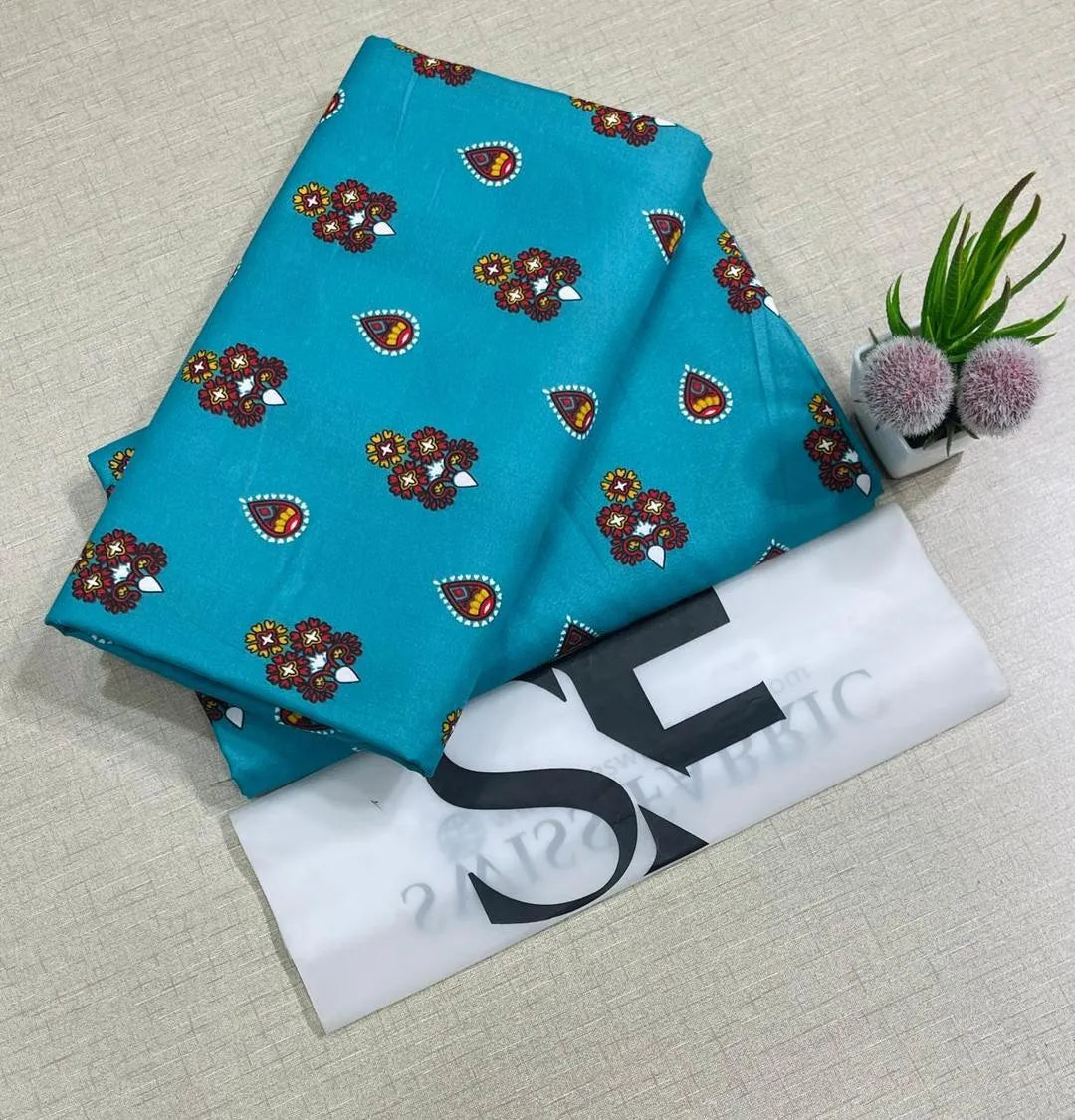 2 Pcs Women's Unstitched Printed Suit