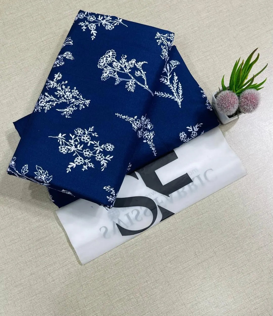 2 Pcs Women's Unstitched Printed Suit