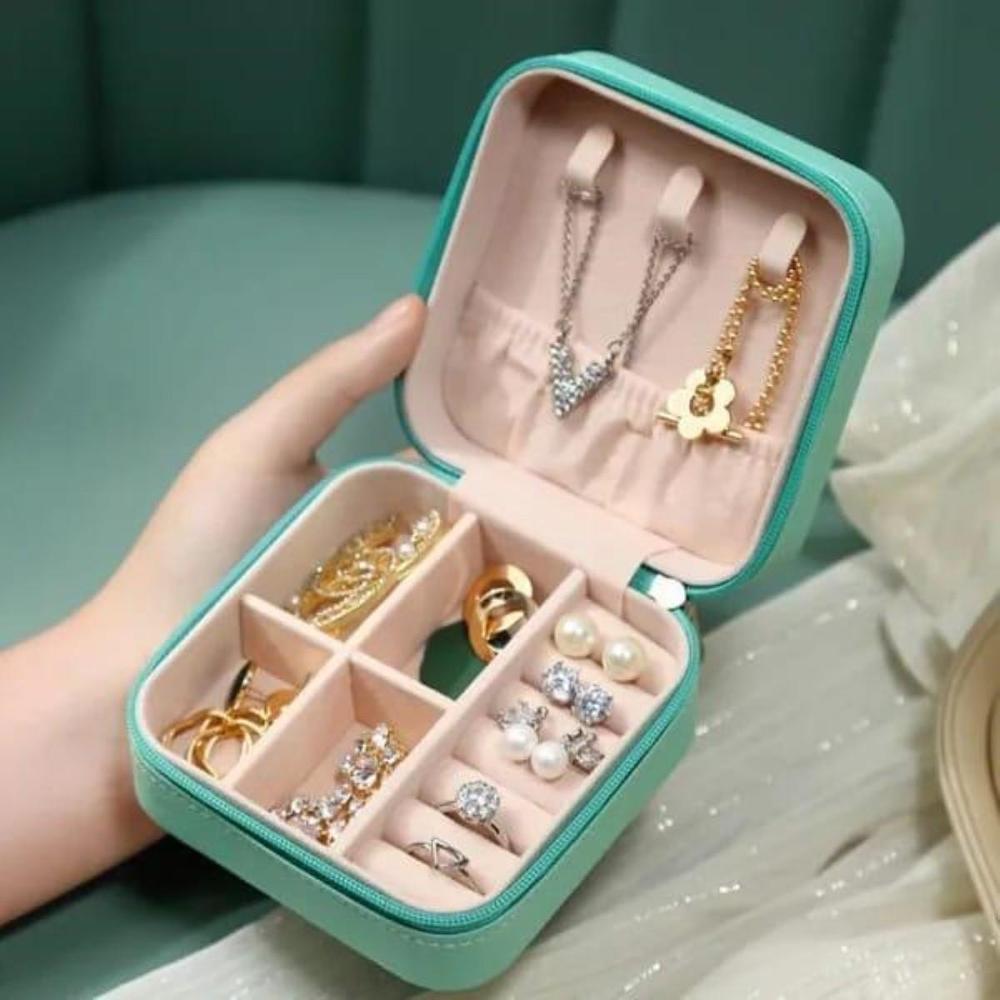 Tiffany Blue Jewelry Storage Box with Moisture Proof & Wrinkle Recovery