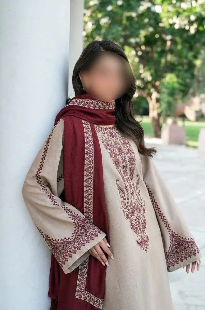 Ivory Embroidered Women's 3Pcs Lawn Suit Set