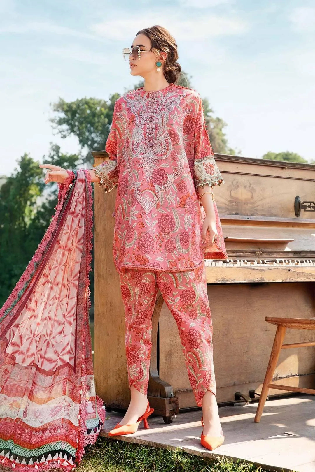 3 Pcs Women's Unstitched Printed Suit